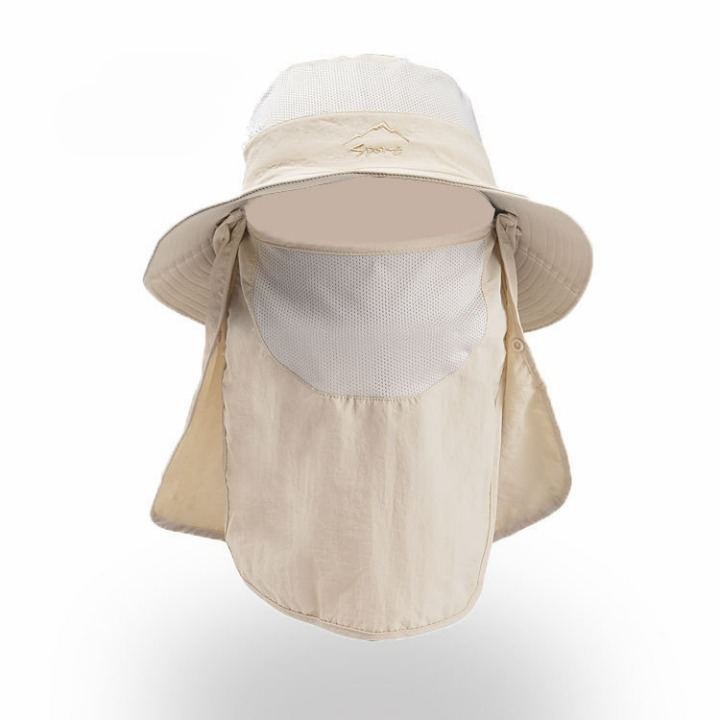 Chapeau bob beige avec accessoires pour femme sur fond blanc