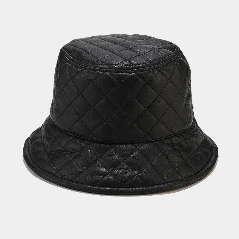 https://www.casquettesbonnets.com/wp-content/uploads/2023/12/chapeau-pluie-femme-souple-motif-carreaux-01.jpg