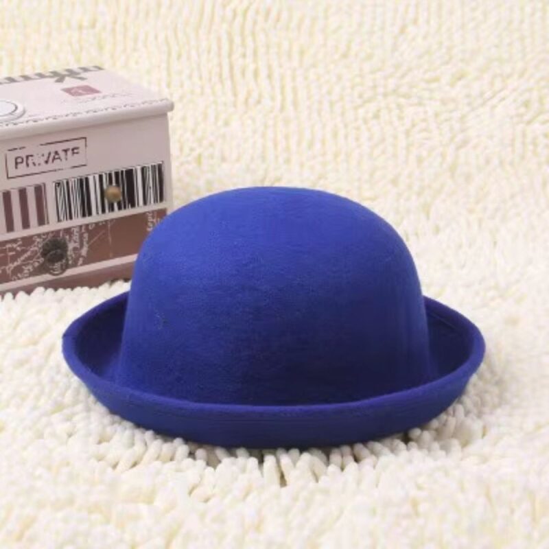 Chapeau Fedora Jazz sur fond beige