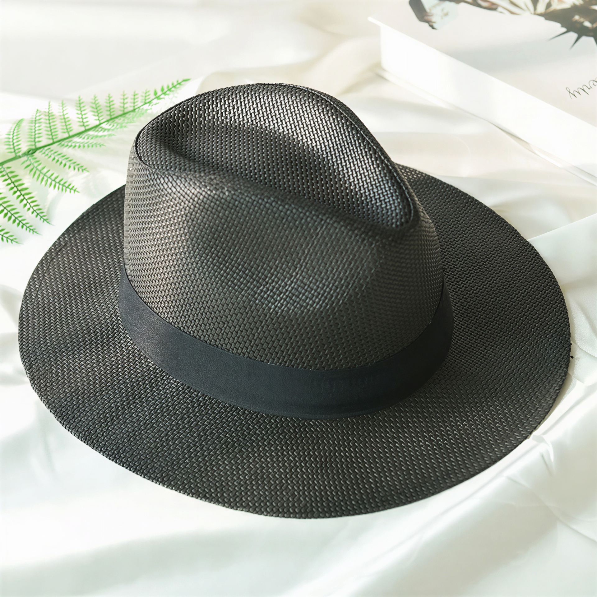 Chapeaux en paille uni à large bord avec ruban pour homme et femme 3