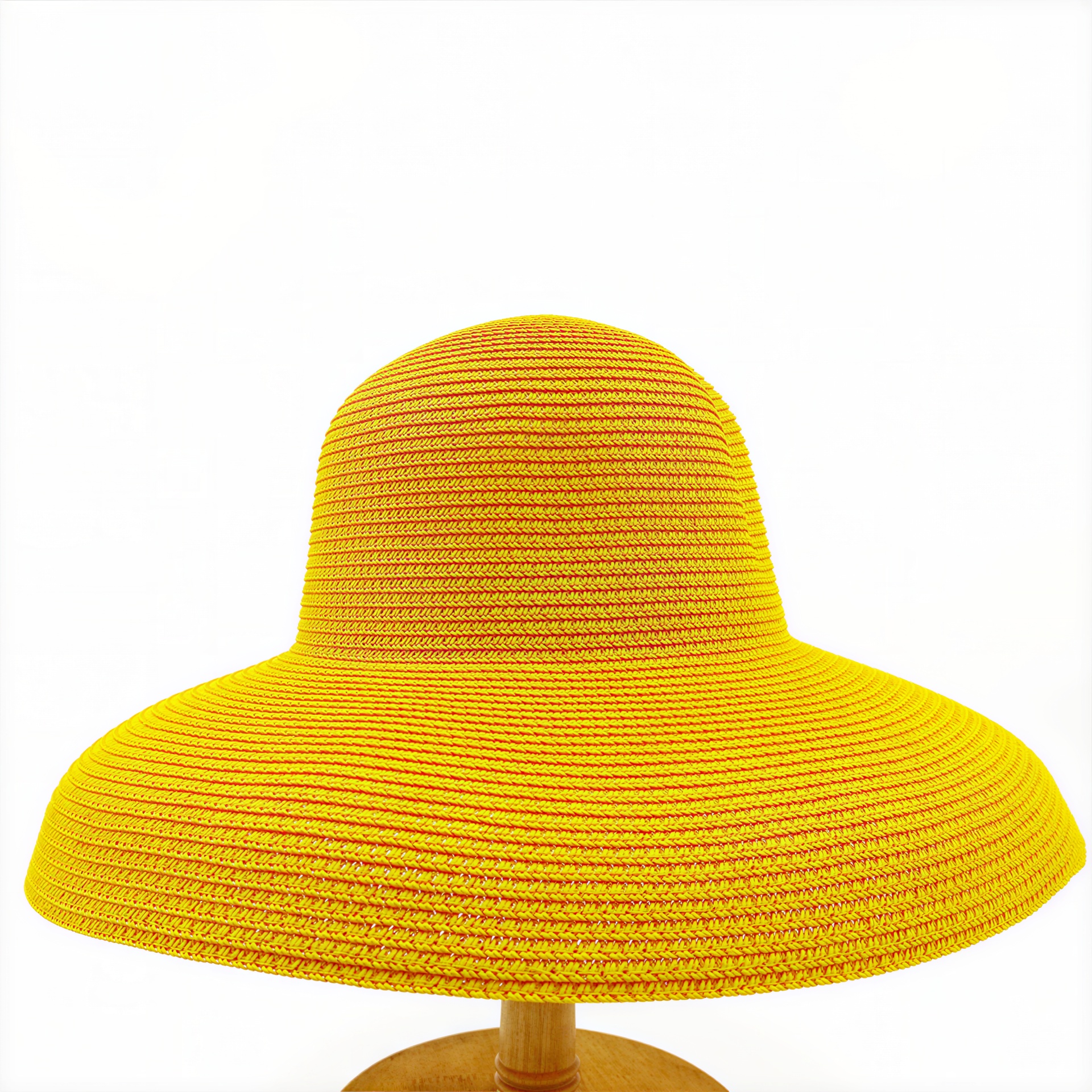 Chapeau Bob Coloré en Paille à Large Bord Retombant 2